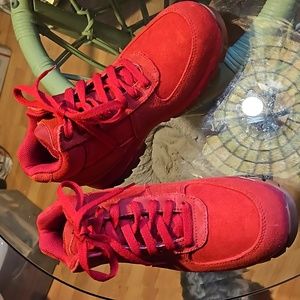 Nike Air-Max Goadome Gym/Red Youth.